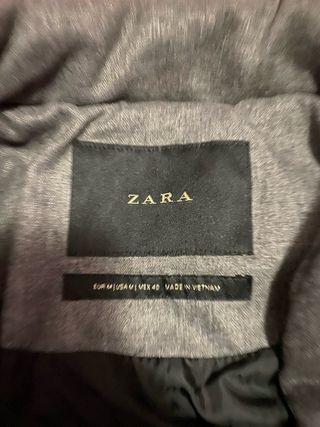 Chaqueta Zara gris acolchada
