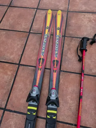 Esquís Rossignol con bastones
