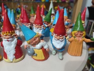 Lote 25 figuras goma pvc años 80 David El Gnomo