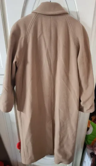 Cappotto beige invernale