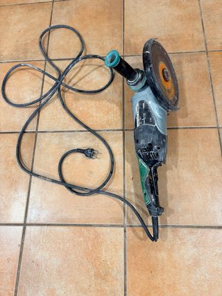 Radial Hitachi Grande