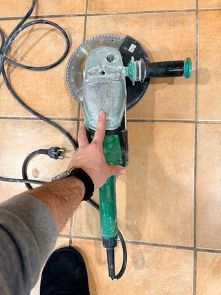 Radial Hitachi Grande