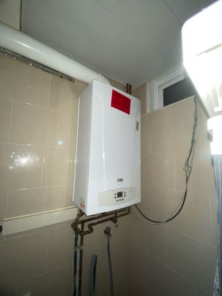 Tecnico per riparazione e installazione di elettrodomestici