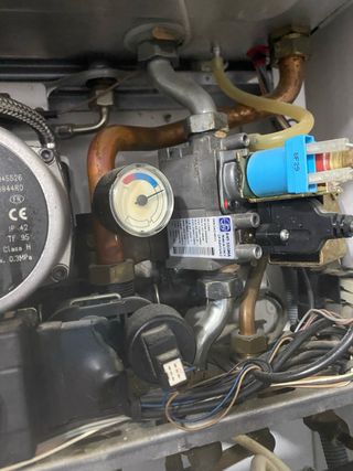 Tecnico per riparazione e installazione di elettrodomestici