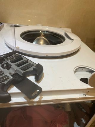 Tecnico per riparazione e installazione di elettrodomestici