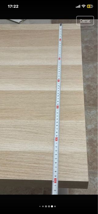 Mesa de madera y metal