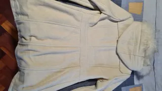 Abrigo de paño mujer beige con capucha