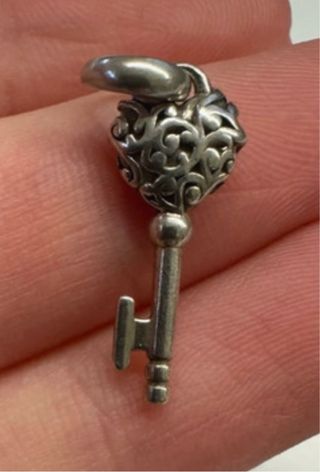 Ciondolo Pandora Chiave Argento