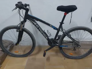 Bicicleta B'TWIN Negra