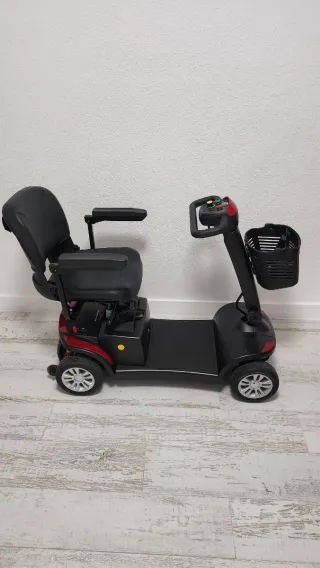 Scooter Eléctrico 4 Ruedas Negro/Rojo