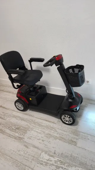 Scooter Eléctrico 4 Ruedas Negro/Rojo