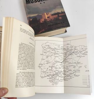 C. Sánhez-Albornoz, La España Musulmana (2 vols.)