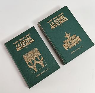 C. Sánhez-Albornoz, La España Musulmana (2 vols.)