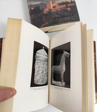 C. Sánhez-Albornoz, La España Musulmana (2 vols.)