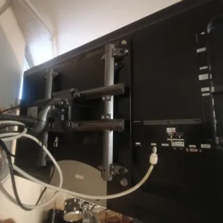 Televisión Samsung Led Negra y Multicolor