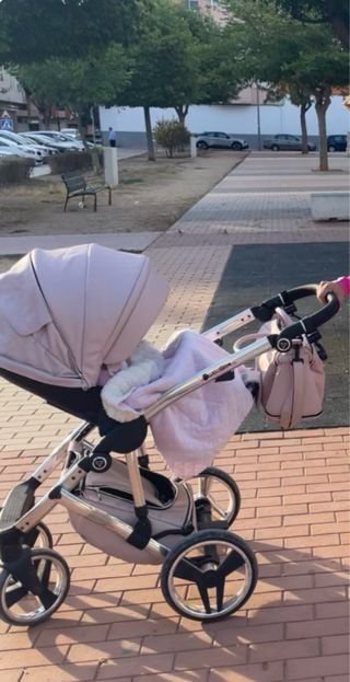 Junama 3 piezas usado el cuco 1 mes y silla 3meses