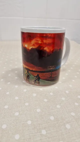 Taza Stranger Things Nueva