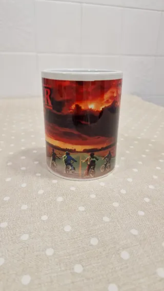 Taza Stranger Things Nueva