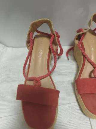 Sandalias cuña palo rosa talla 40