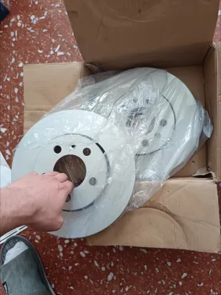 Discos de freno delanteros Bosch