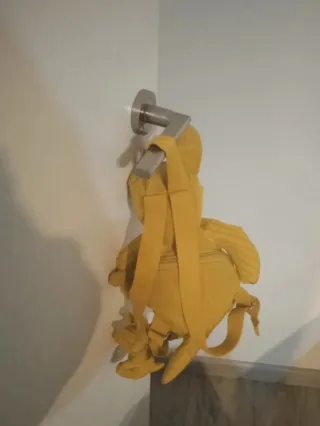 Mini mochila canguro de Zara