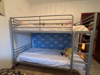 Literas metálicas con colchones