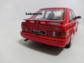 Maqueta Ford Escort RS Turbo 1:18 Otto