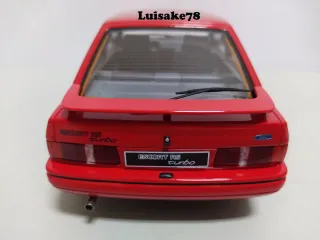 Maqueta Ford Escort RS Turbo 1:18 Otto