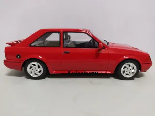 Maqueta Ford Escort RS Turbo 1:18 Otto