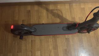 Patinete Xiaomi M365 con extras como nuevo