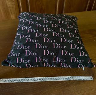 Cuscino nero e rosa nuovissimo