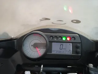 Hyosung GT 125R Negra Leer con atención.