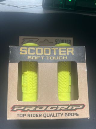 Puños Scooter Progrip Amarillo
