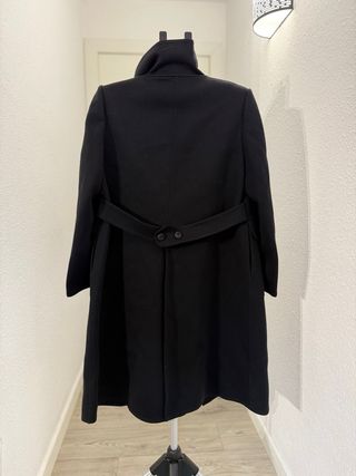 Abrigo largo de vestir negro Sanlobar es la Marca