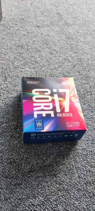 Procesador Intel Core i7-7700K Nuevo y sellado.