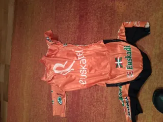 Mono Euskaltel Euskadi MOA Talla XS