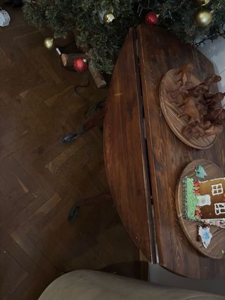 Mesa antigua muy bonita de madera