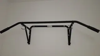 Banco de pesas y mancuernas para gimnasio