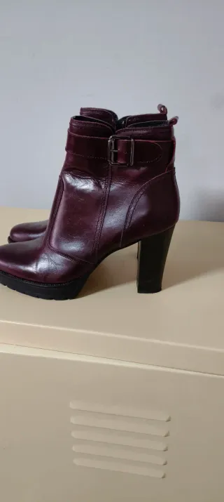 Botines Camila's Piel Talla 40 Morado