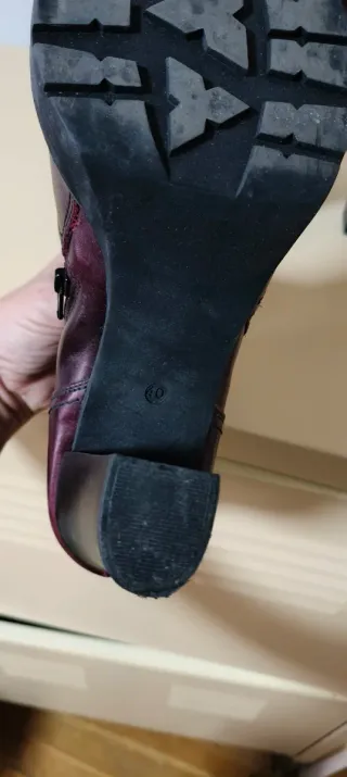 Botines Camila's Piel Talla 40 Morado