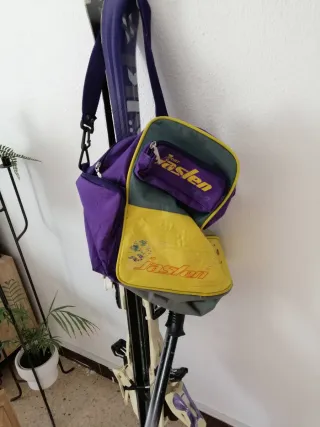 Esquís Morados 147,5cm con Fijaciones y bolsa bota