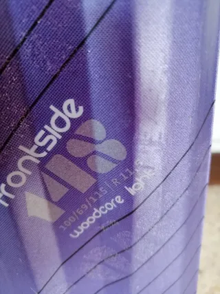 Esquís Morados 147,5cm con Fijaciones y bolsa bota