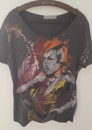 Camiseta pintada a mano White Rabbit