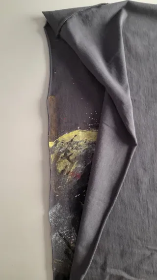 Camiseta pintada a mano White Rabbit