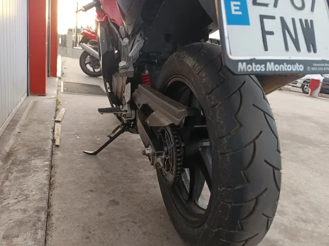 Hyosung GT 125 R Roja