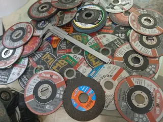 Lote radiales Hilti AG 125-BSE + accesorios,