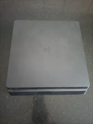 PS4 Slim + 2 Joypad + God of War + CTR