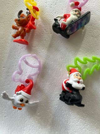 FIGURAS KINDER SORPRESA NAVIDAD 2024