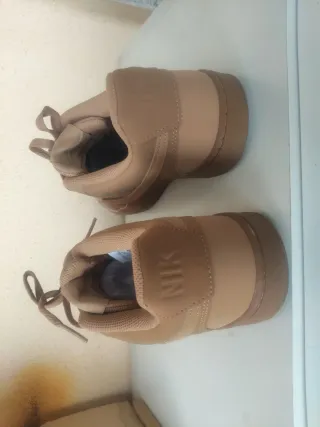 Scarpe Nike ragazzo colore cammello