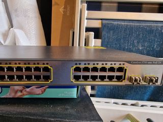 Switch Cisco Catalyst WS-C3750-24PS